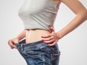 Suplemento para queimar gordura abdominal: funciona mesmo? Veja estudos e evidências